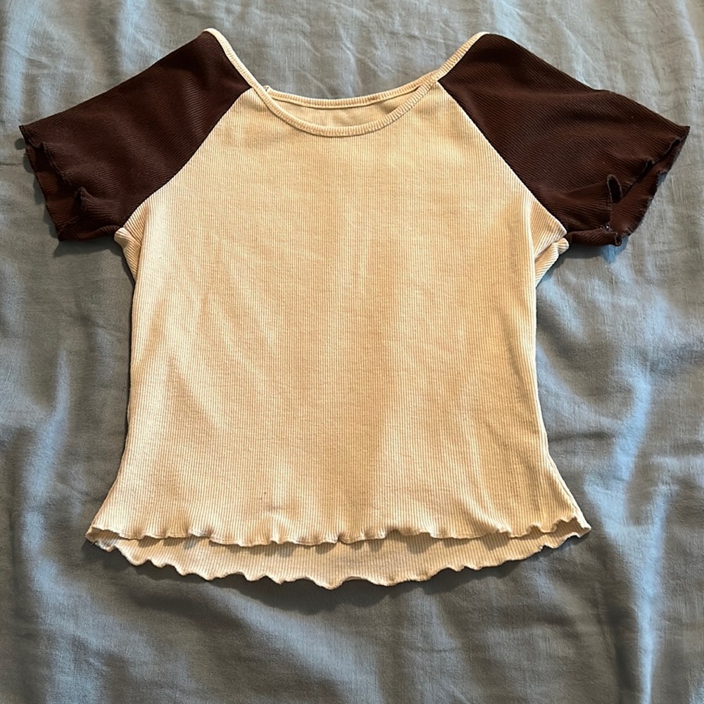 Pop kiss crop top/ baby tee size small